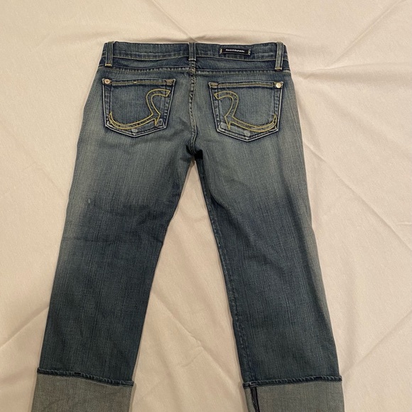 Rock & Republic ‘CHRISSY Chraw’ crop jeans / capris; “Cut #: 3105” - Picture 3 of 10